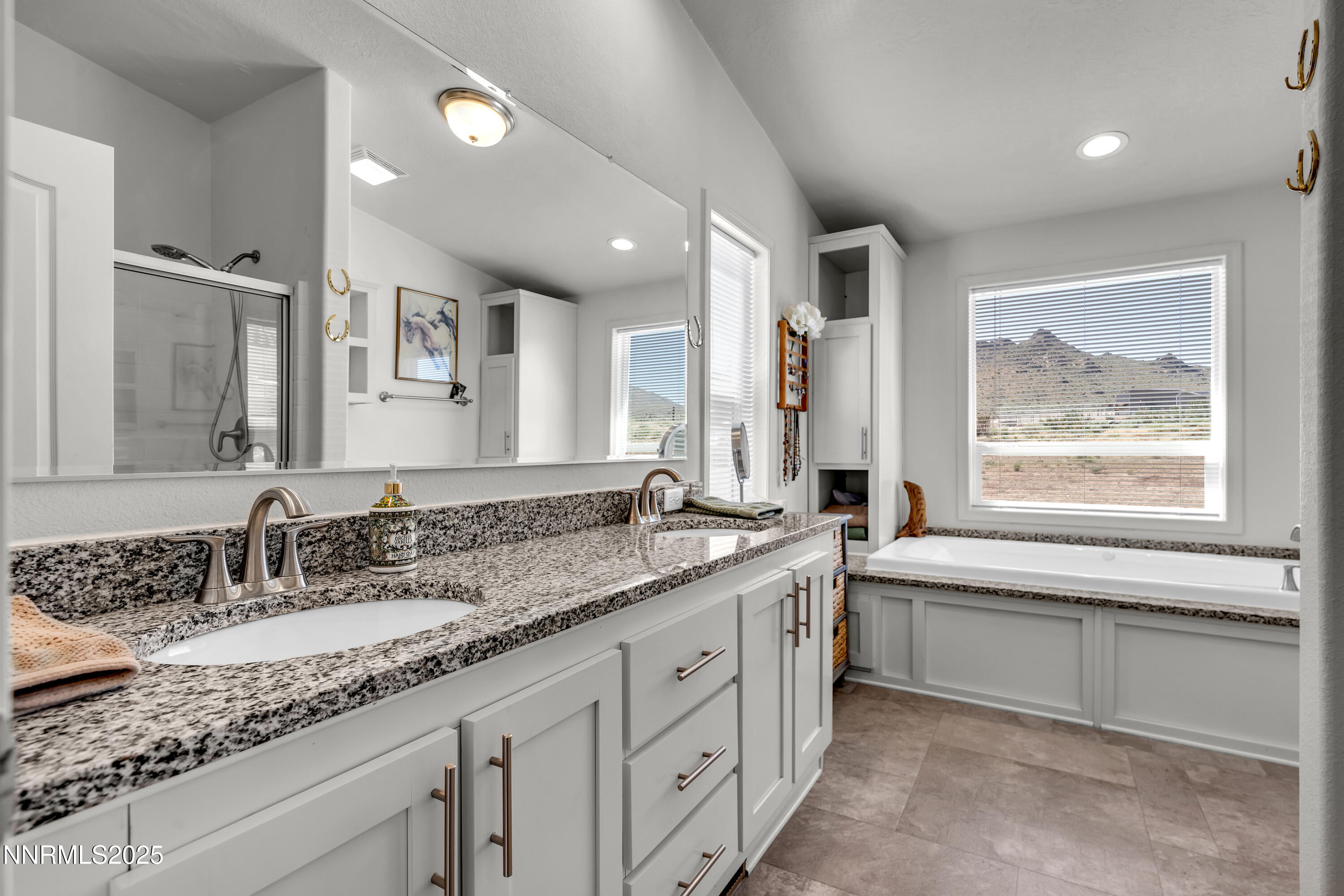 105 Arabian Way Reno, NV 89508 - Photo 17 of 37 Primary Bathroom