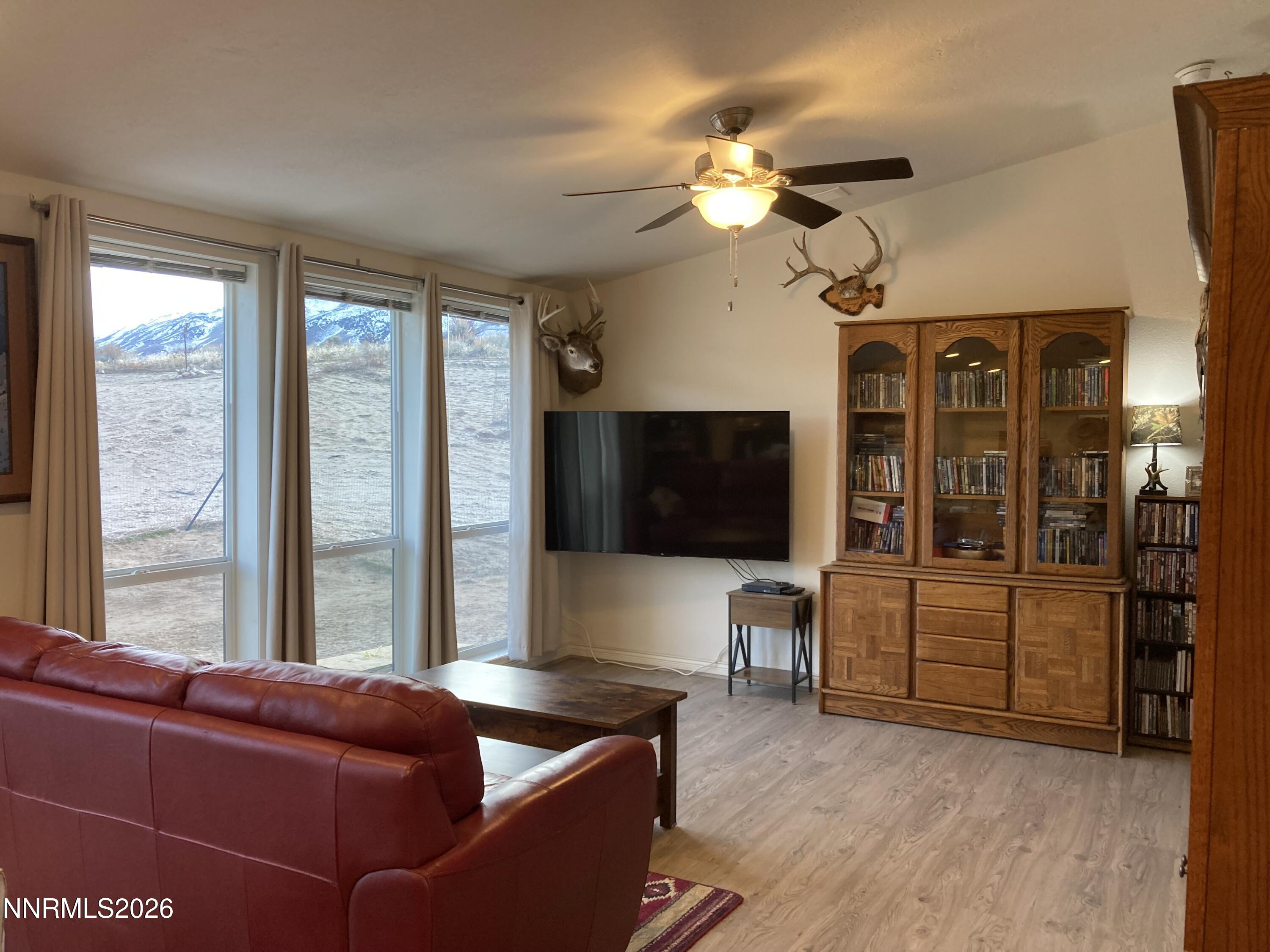 105 Arabian Way Reno, NV 89508 - Photo 8 of 37 Family Room