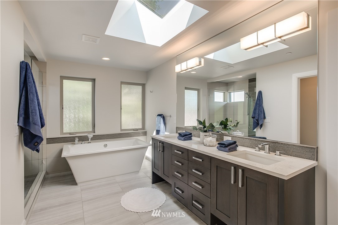 1808 Northeast 13th Street Renton, WA 98056 - Photo 18 of 25