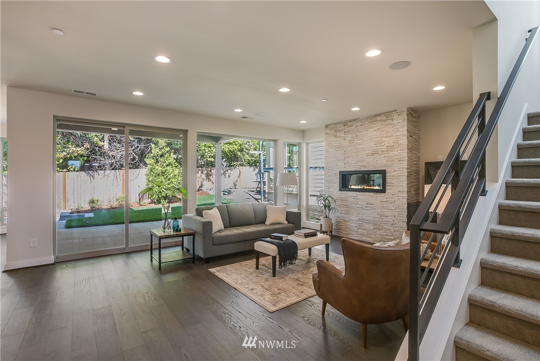 1808 Northeast 13th Street Renton, WA 98056 - Photo 5 of 25