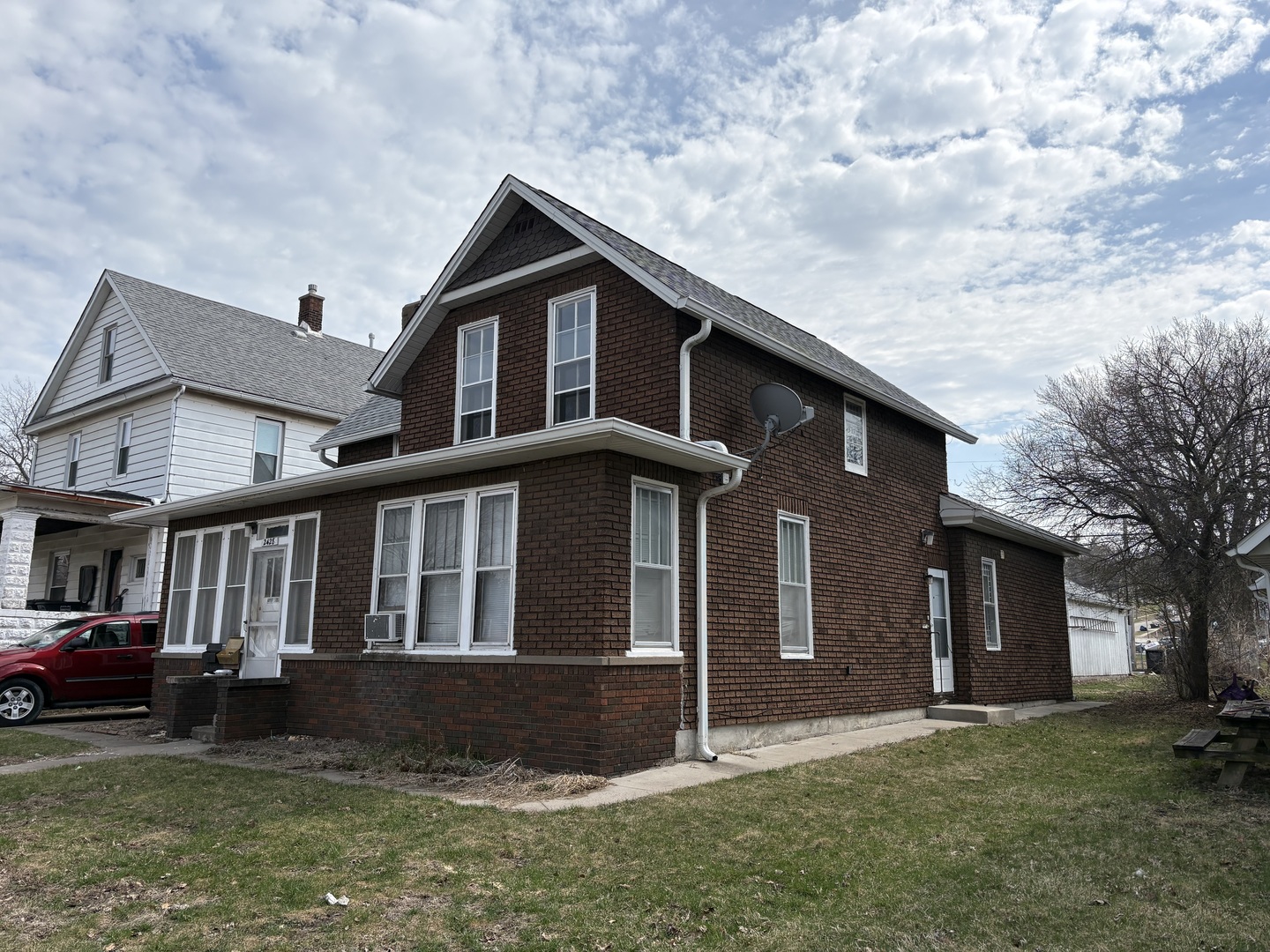 2428 5th Avenue Moline, IL 61265 - Photo 2 of 5