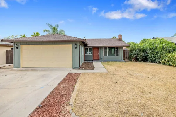 $379,400 | 534 West Swift Avenue, Clovis, CA 93612