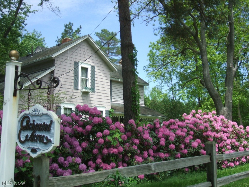 2118 North Medina Line Road Akron, OH 44333 - Photo 1 of 25 Lovingly updated Bath farm in desirable area.