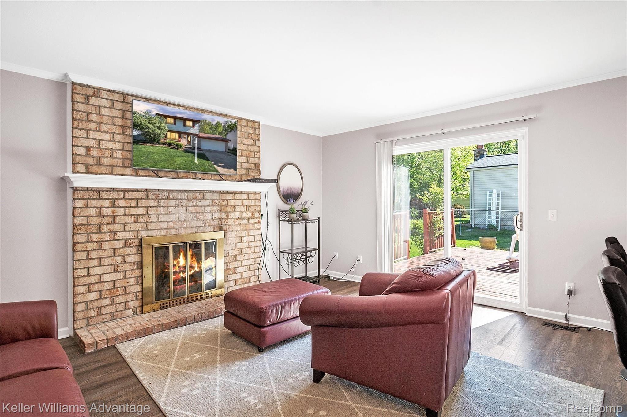 44000 Proctor Road Canton, MI 48188 - Photo 11 of 38 Family Room 1