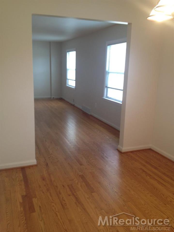 935 Vernier Road Grosse Pointe, MI 48236 - Photo 2 of 5