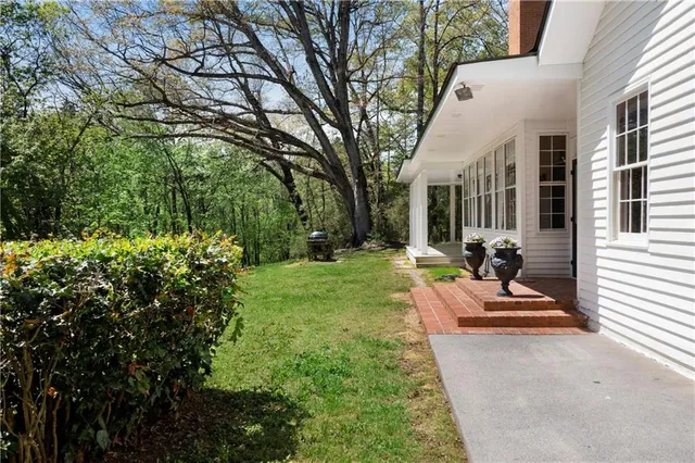 $1,100,000 | 281 Highway 293, Cartersville, GA 30120