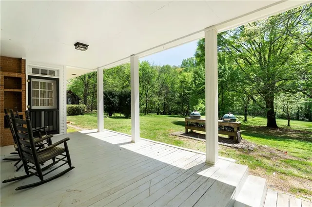 $1,100,000 | 281 Highway 293, Cartersville, GA 30120