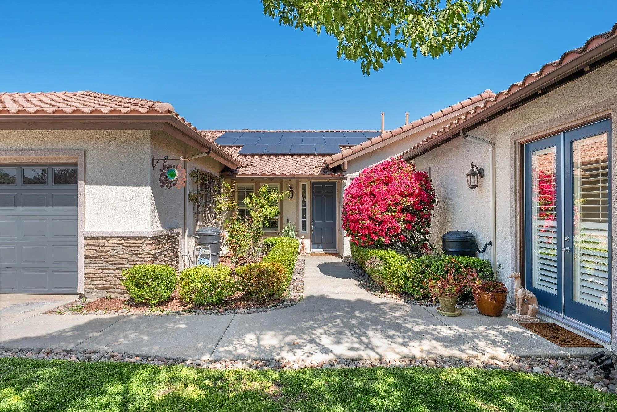 424 Sky Mesa Road Alpine, CA 91901 - Photo 11 of 75 a front view of a house with garden