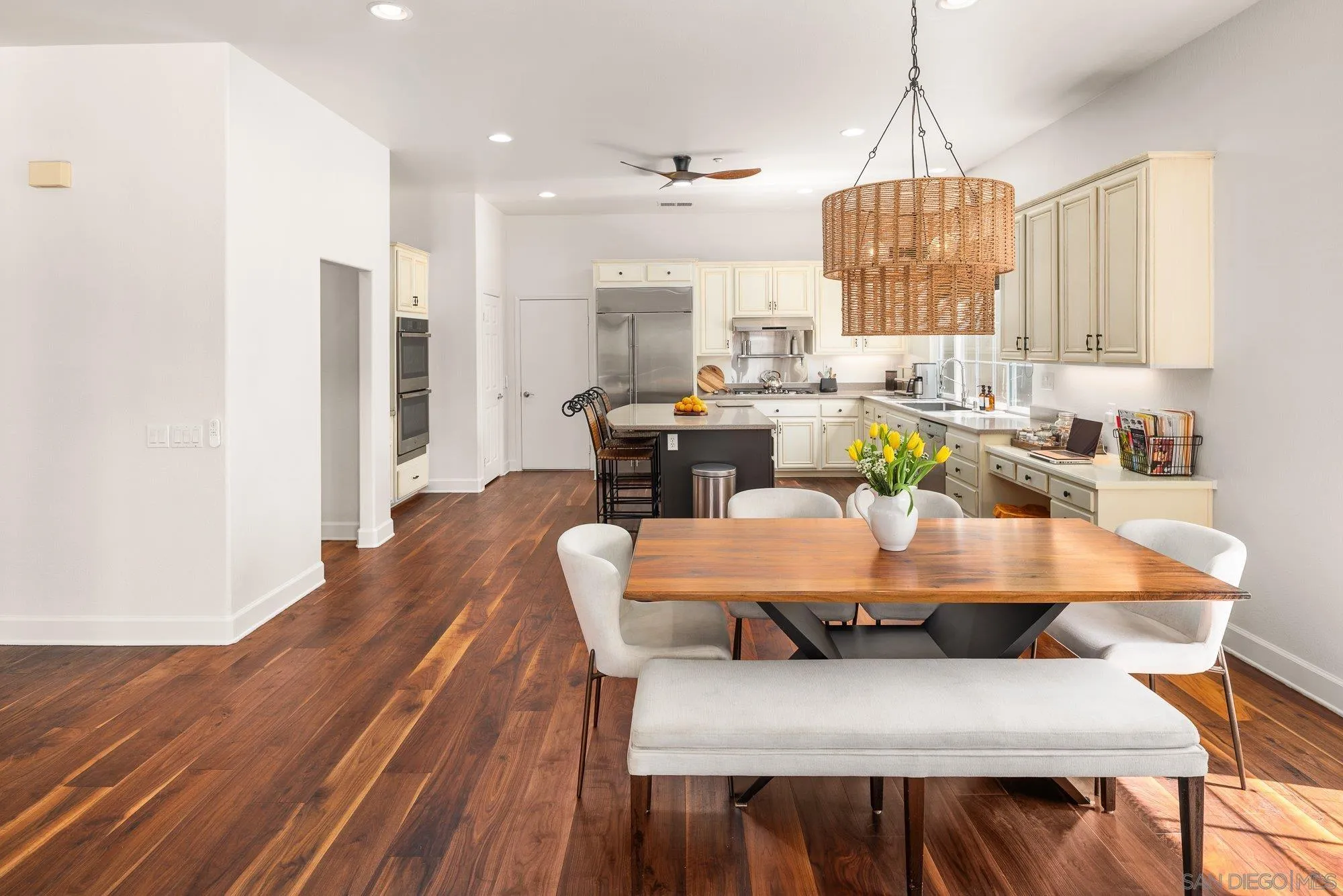 424 Sky Mesa Road Alpine, CA 91901 - Photo 21 of 75 a view of kitchen with dining table and chairs