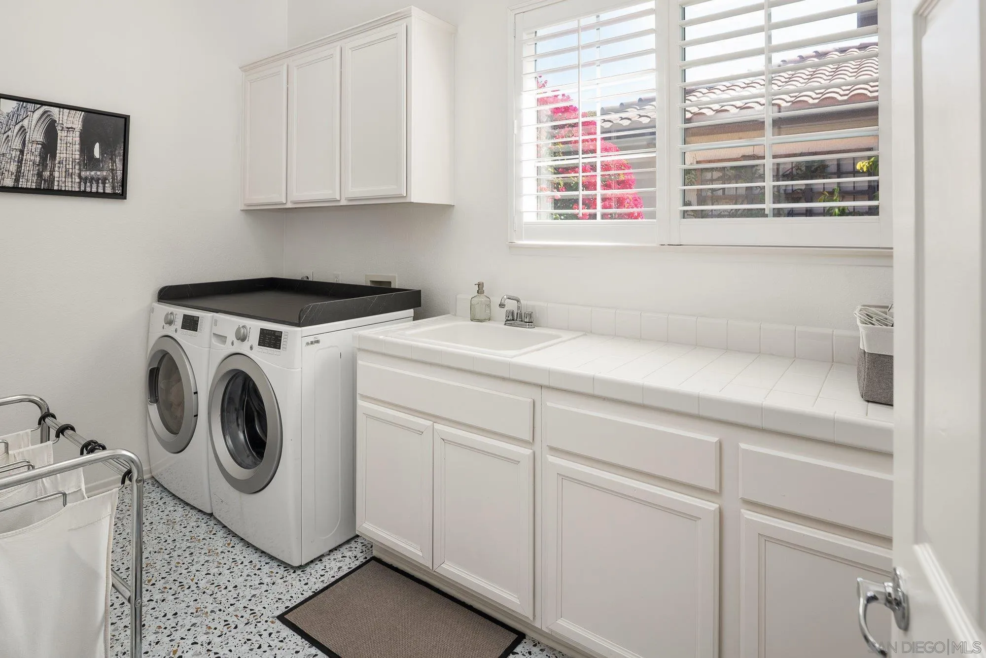 424 Sky Mesa Road Alpine, CA 91901 - Photo 50 of 75 a utility room with sink dryer and washer