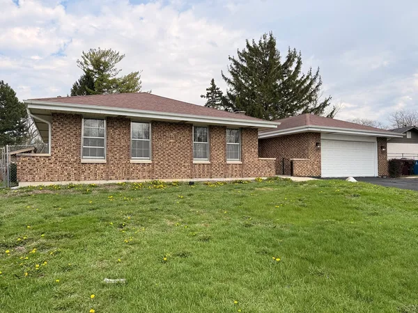 $297,700 | 823 Bradoc Street, Chicago Heights, IL 60411