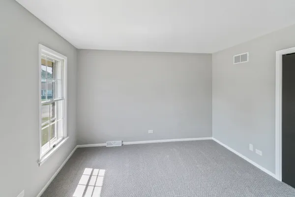 $297,700 | 823 Bradoc Street, Chicago Heights, IL 60411