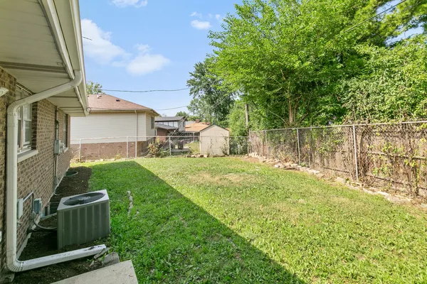 $297,700 | 823 Bradoc Street, Chicago Heights, IL 60411