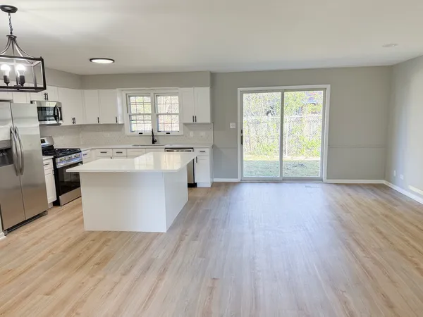 $297,700 | 823 Bradoc Street, Chicago Heights, IL 60411
