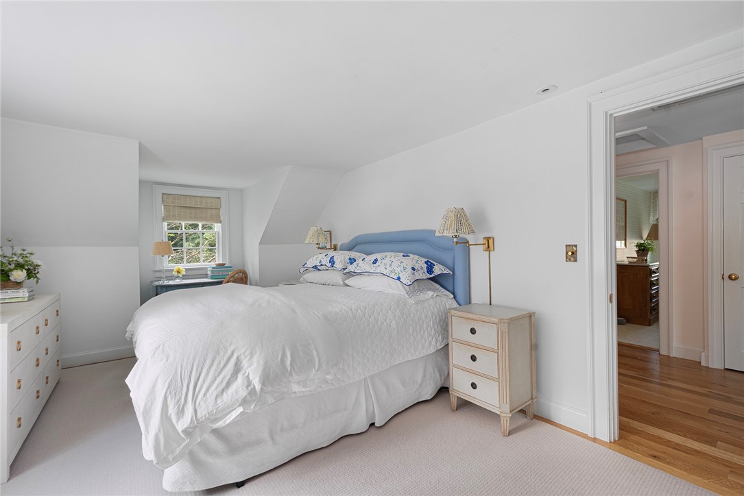 11 Chachapacasset Road Barrington, RI 02806 - Photo 16 of 31