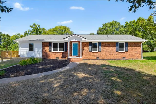 $1,349 | 235 Lakecrest Road, Eden, NC 27288