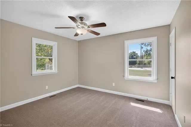 $1,349 | 235 Lakecrest Road, Eden, NC 27288