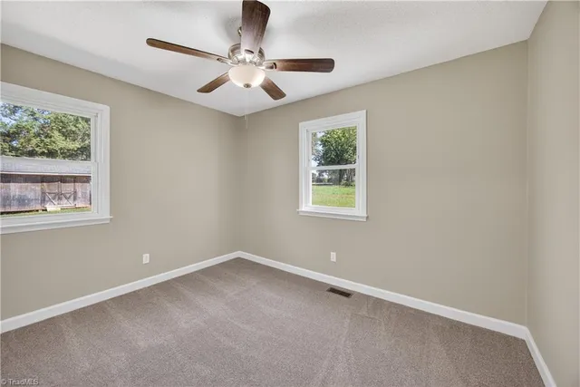 $1,349 | 235 Lakecrest Road, Eden, NC 27288