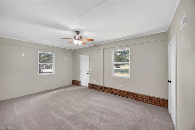 $1,349 | 235 Lakecrest Road, Eden, NC 27288