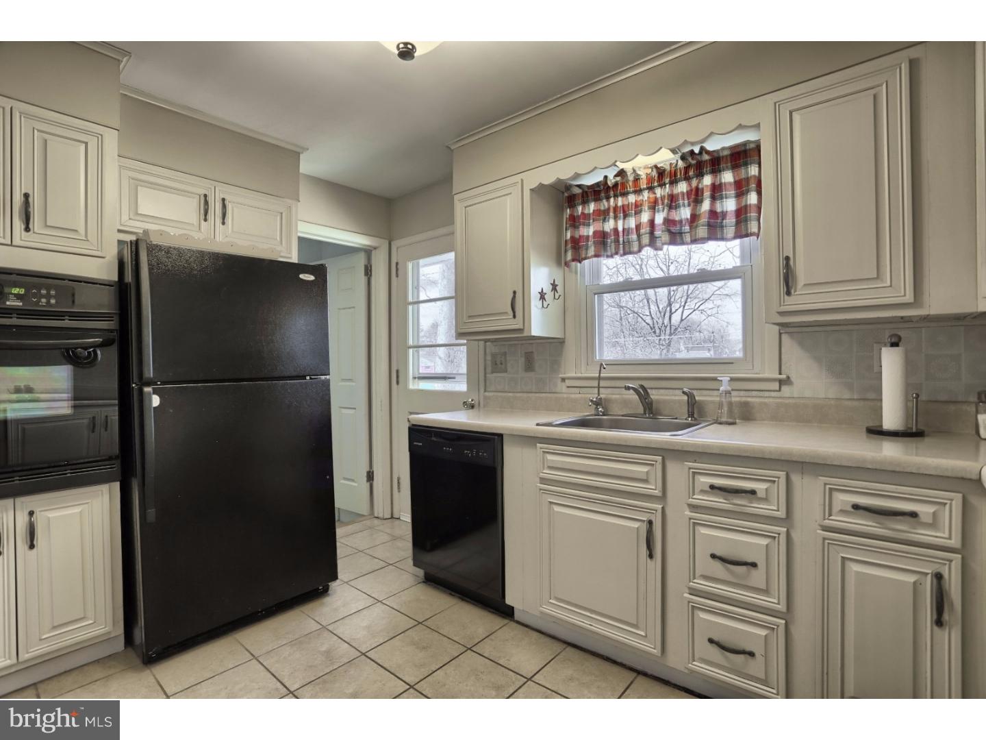 3013 Curtis Road Reading, PA 19608 - Photo 11 of 25