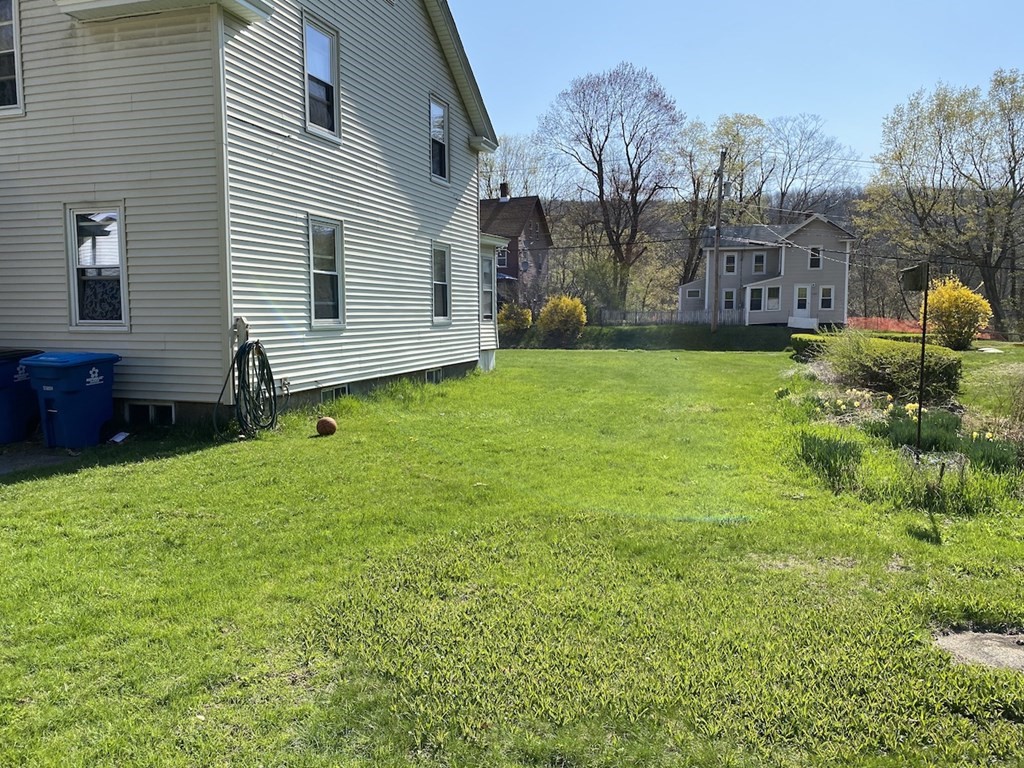 1107 Huntington Road Russell, MA 01071 - Photo 8 of 33