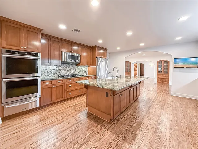 $13,995 | 15452 Varden Street, Sherman Oaks, CA 91403