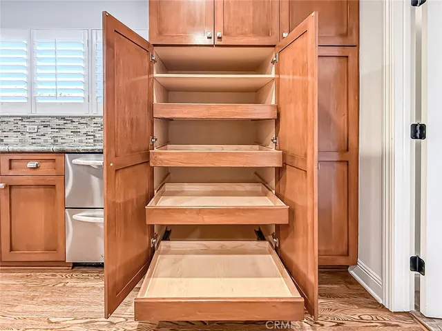 $13,995 | 15452 Varden Street, Sherman Oaks, CA 91403