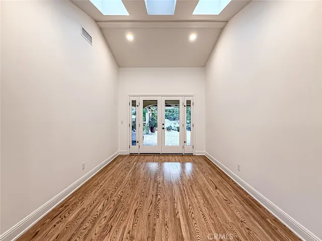 $13,995 | 15452 Varden Street, Sherman Oaks, CA 91403