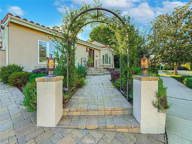 $13,995 | 15452 Varden Street, Sherman Oaks, CA 91403