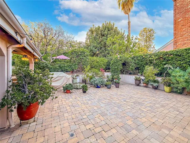 $13,995 | 15452 Varden Street, Sherman Oaks, CA 91403