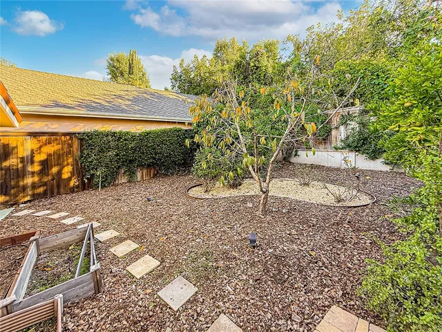 $13,995 | 15452 Varden Street, Sherman Oaks, CA 91403