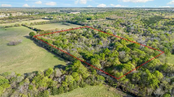$299,500 | 394 County Road, Paris, TX 75460