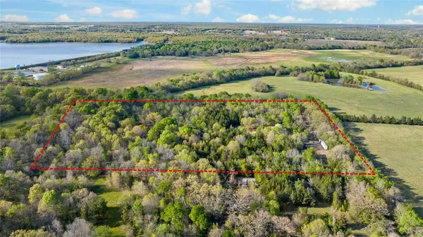 $299,500 | 394 County Road, Paris, TX 75460