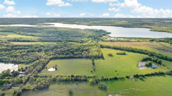 $299,500 | 394 County Road, Paris, TX 75460