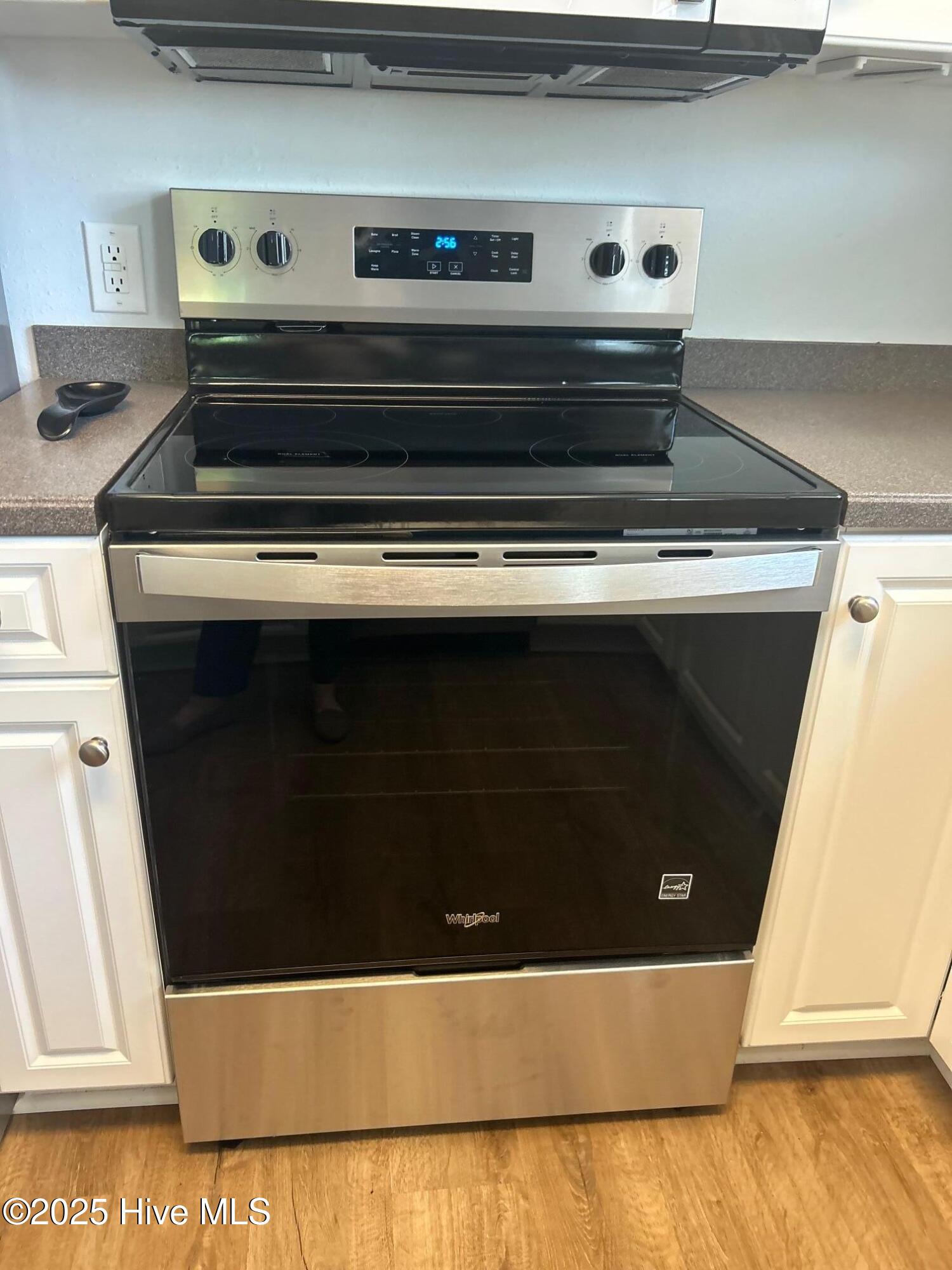 178 Clubhouse Road, Unit 3 Sunset Beach, NC 28468 - Photo 17 of 67 New kitchen appliances installed April, 2025
