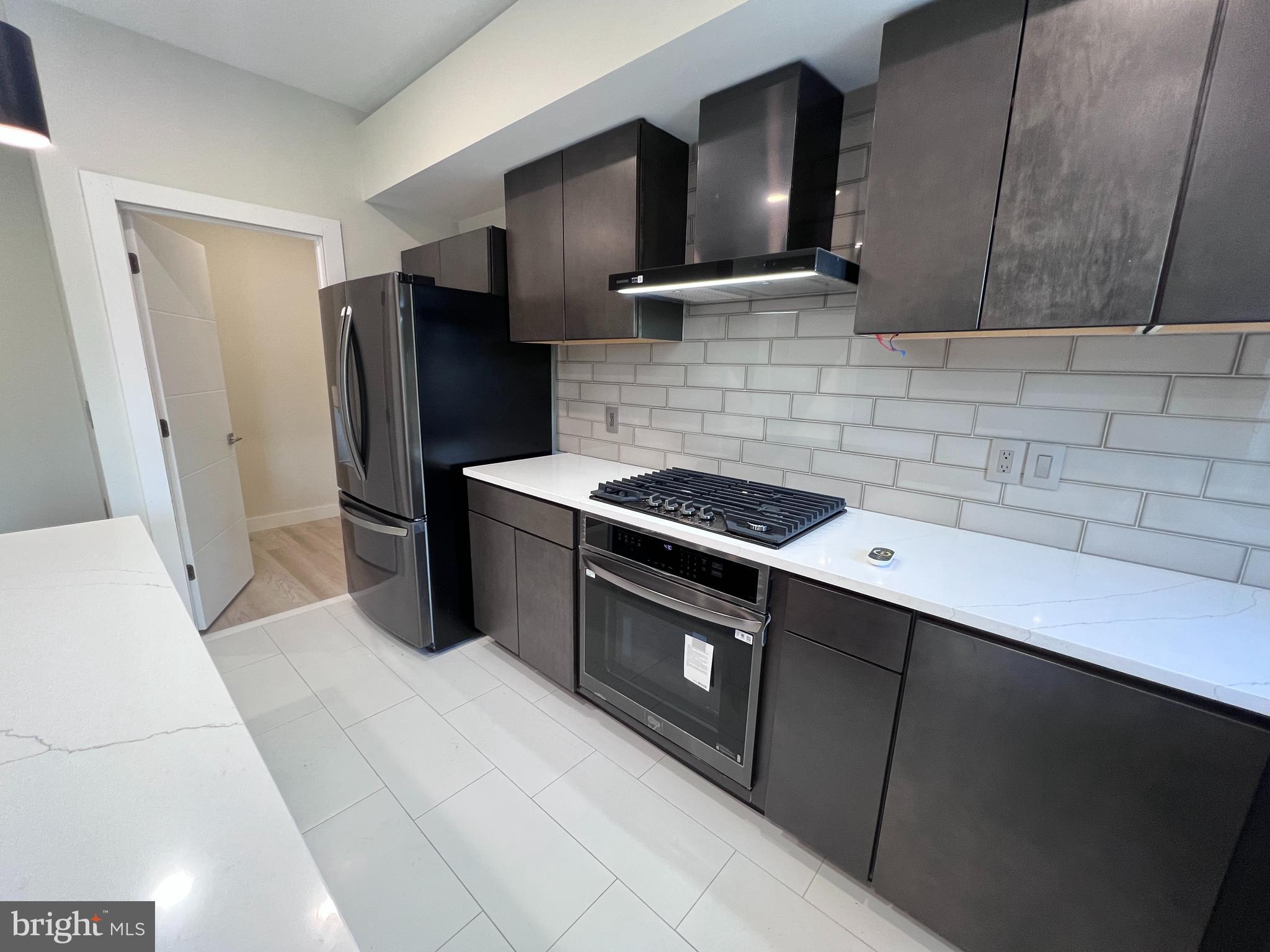 1016 B Penn Street Reading, PA 19602 - Photo 4 of 13