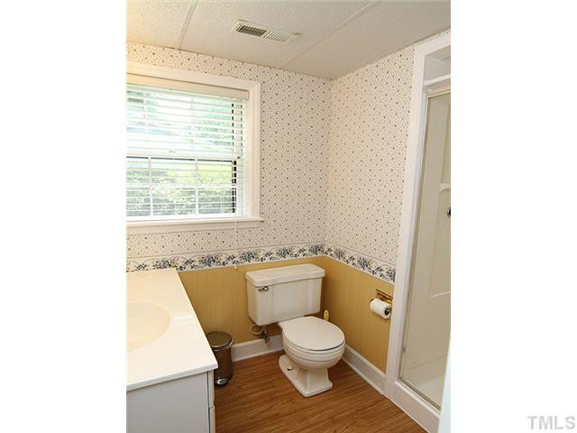 423 Oakridge Road Cary, NC 27511 - Photo 21 of 25 Photo 21