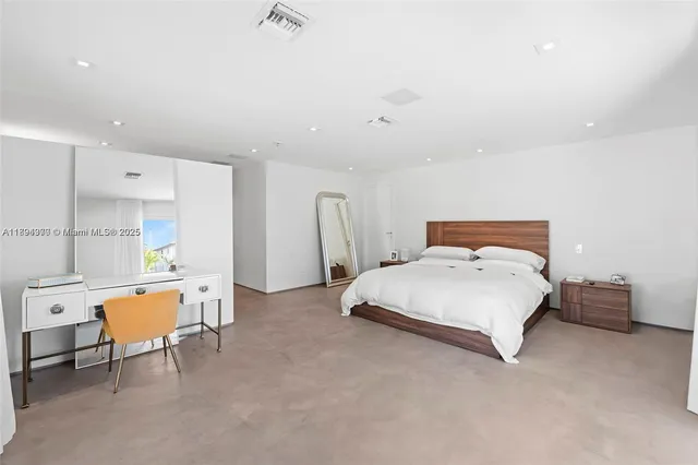 $11,500 | 2020 Northeast 121st Road, Unit 2020, North Miami, FL 33181