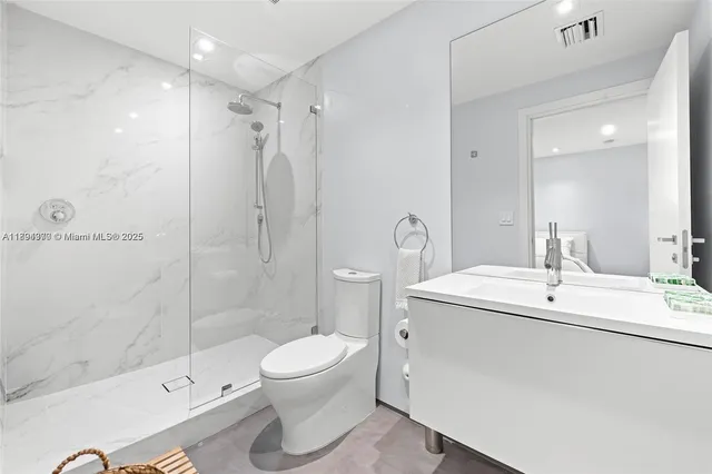 $11,500 | 2020 Northeast 121st Road, Unit 2020, North Miami, FL 33181