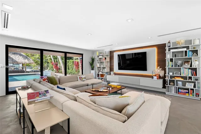 $11,500 | 2020 Northeast 121st Road, Unit 2020, North Miami, FL 33181