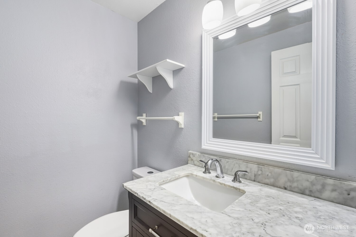 1501 Vue Court Bremerton, WA 98310 - Photo 12 of 28