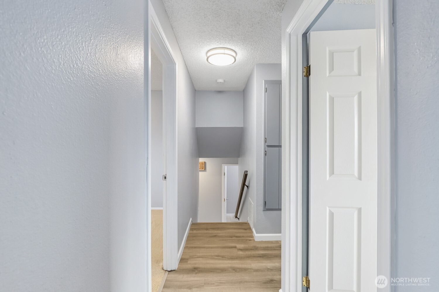 1501 Vue Court Bremerton, WA 98310 - Photo 16 of 28