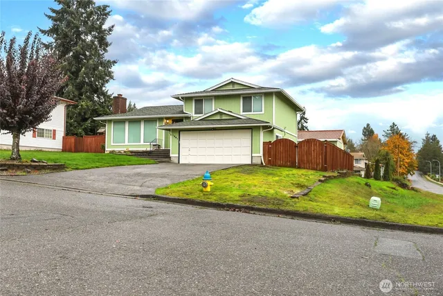 $470,000 | 1501 Vue Court, Bremerton, WA 98310