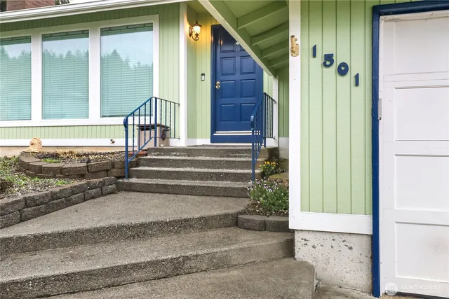 $470,000 | 1501 Vue Court, Bremerton, WA 98310