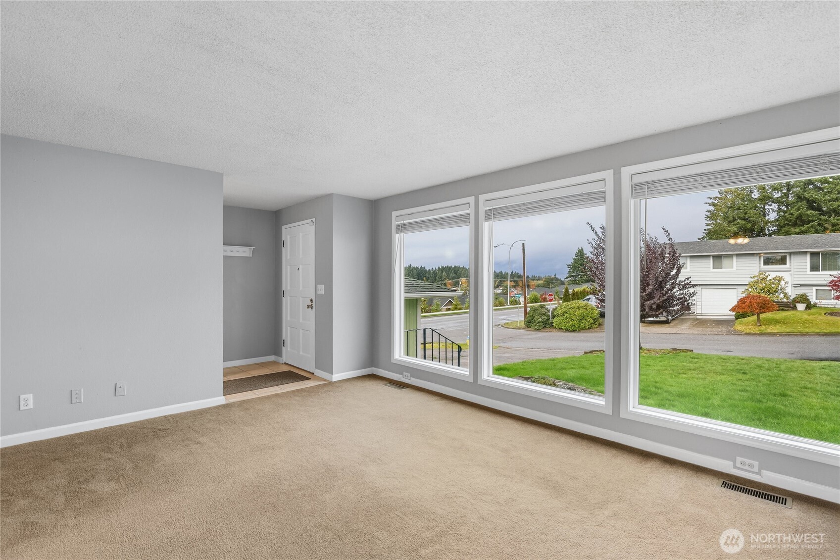 1501 Vue Court Bremerton, WA 98310 - Photo 7 of 28