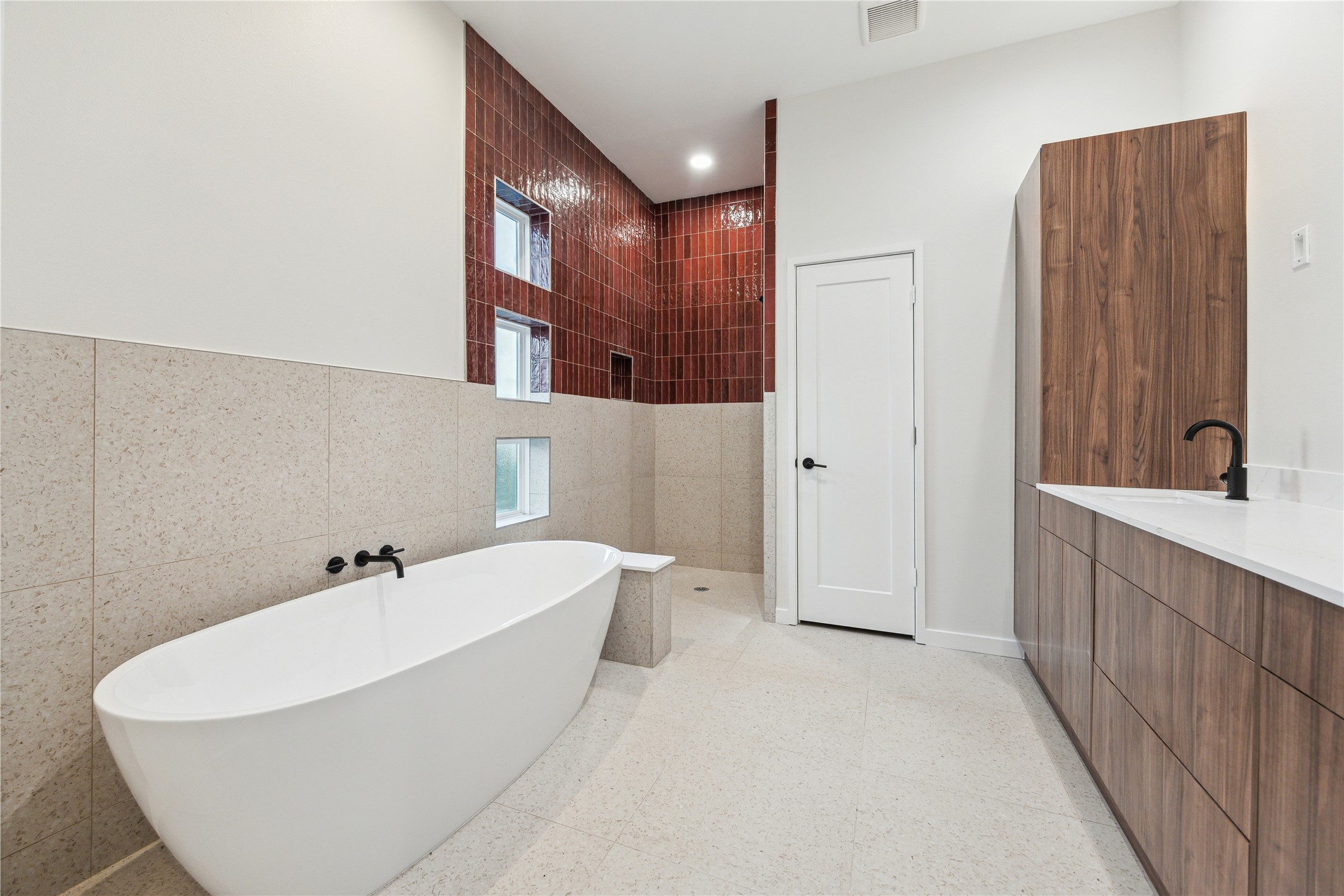 3902 Zina Way Houston, TX 77018 - Photo 17 of 48 a bathroom with a bathtub and a sink