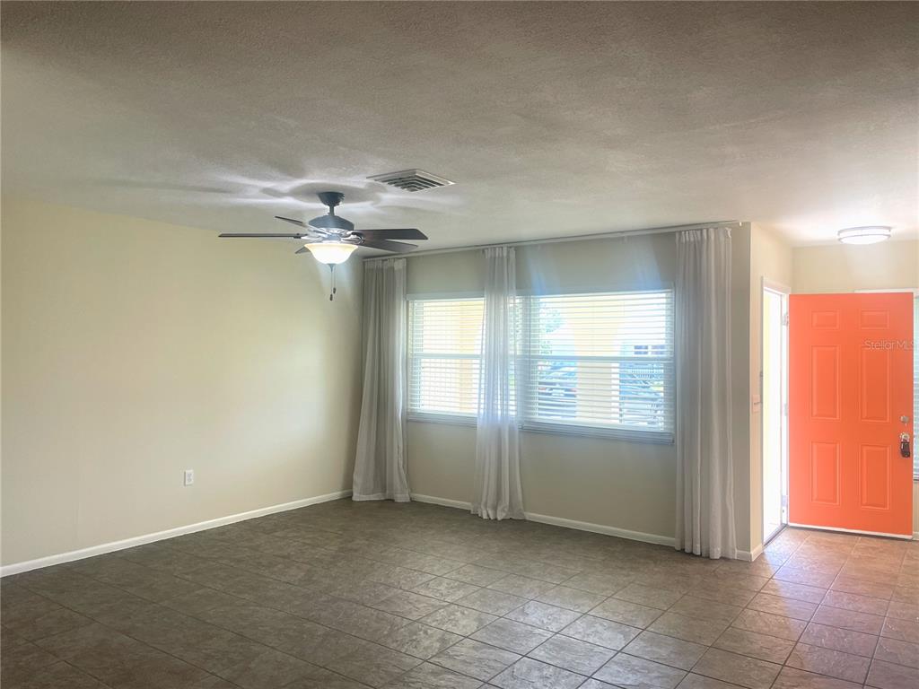 220 Avalon Road Venice, FL 34293 - Photo 5 of 20