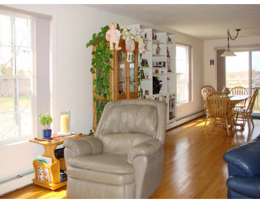 219 Beach Road, Unit 1 Salisbury, MA 01952 - Photo 5 of 12 Gallery Image 5