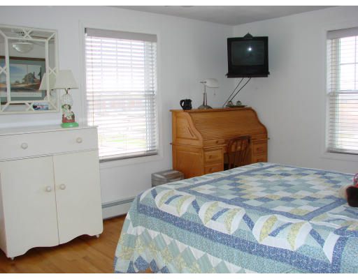 219 Beach Road, Unit 1 Salisbury, MA 01952 - Photo 8 of 12 Gallery Image 8