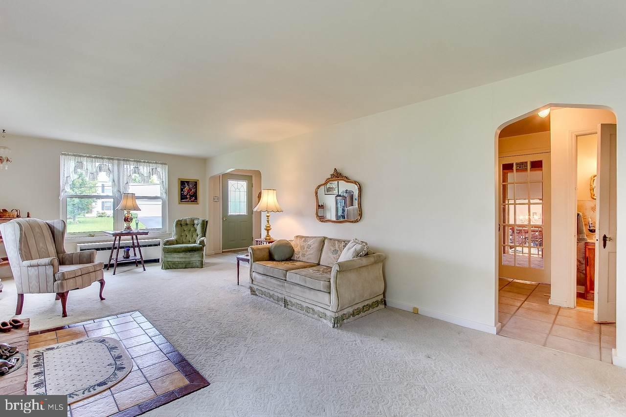 965 Millcreek Road York, PA 17404 - Photo 3 of 28 Gallery Image 3